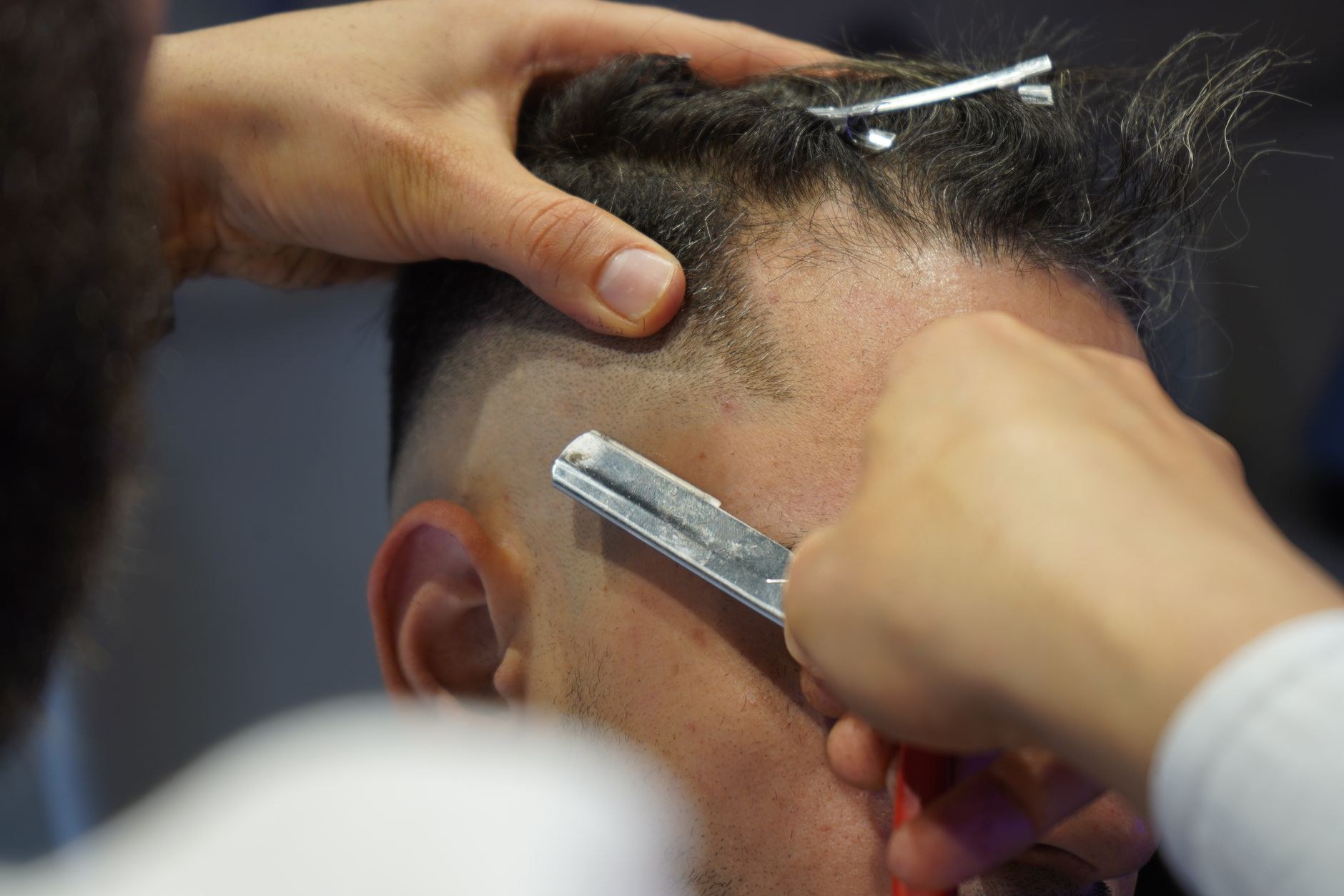 Straight-razor line-up (sample image)